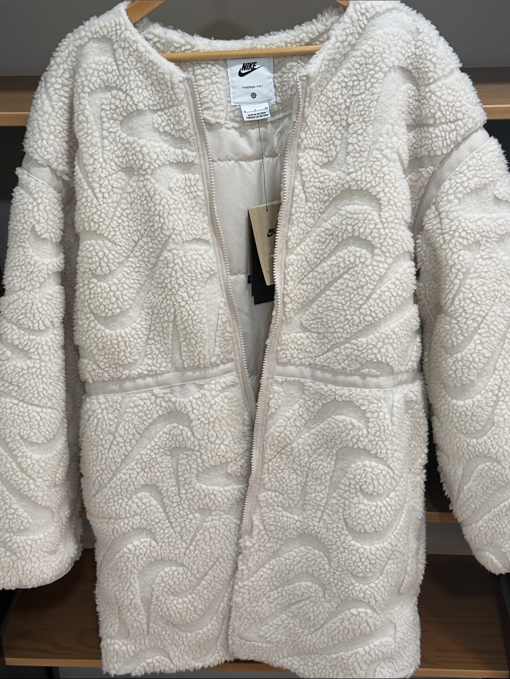 Nike Cream Sherpa Zip-Front Jacket size - S *Brand New* smoke free environment - Picture 7 of 11